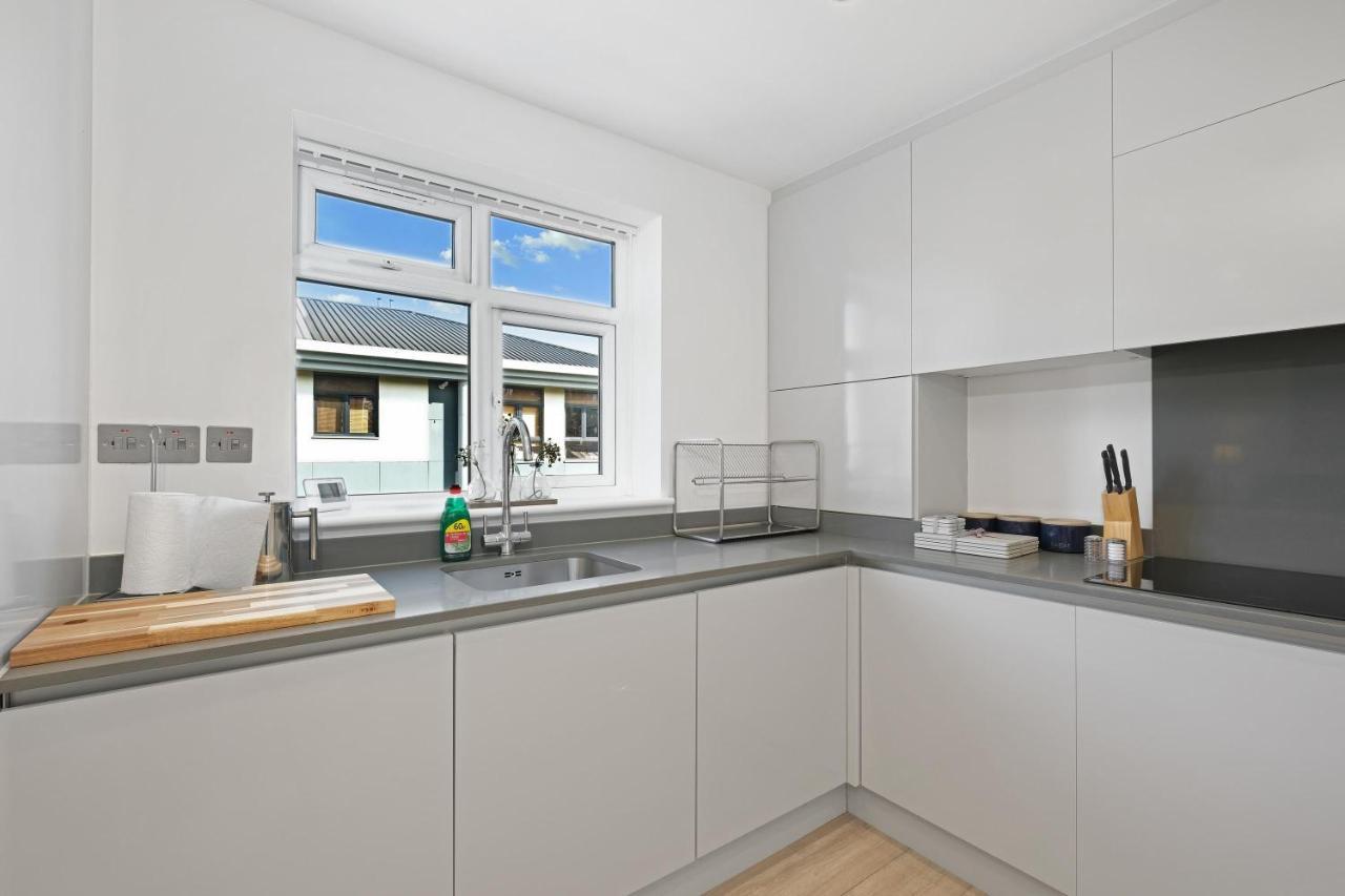 St Martins 2 Bedroom Apartments In Ruislip By 360 Stays Exteriör bild