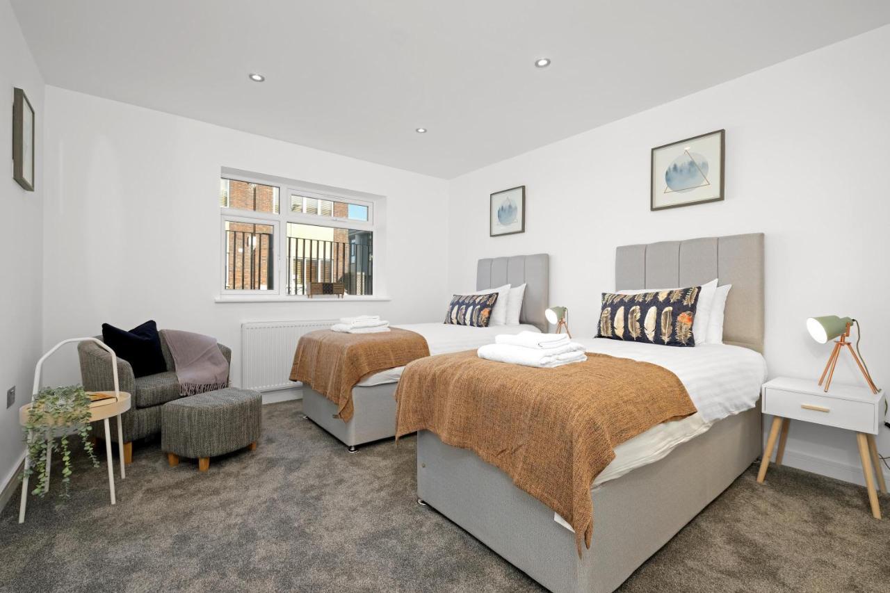 St Martins 2 Bedroom Apartments In Ruislip By 360 Stays Exteriör bild