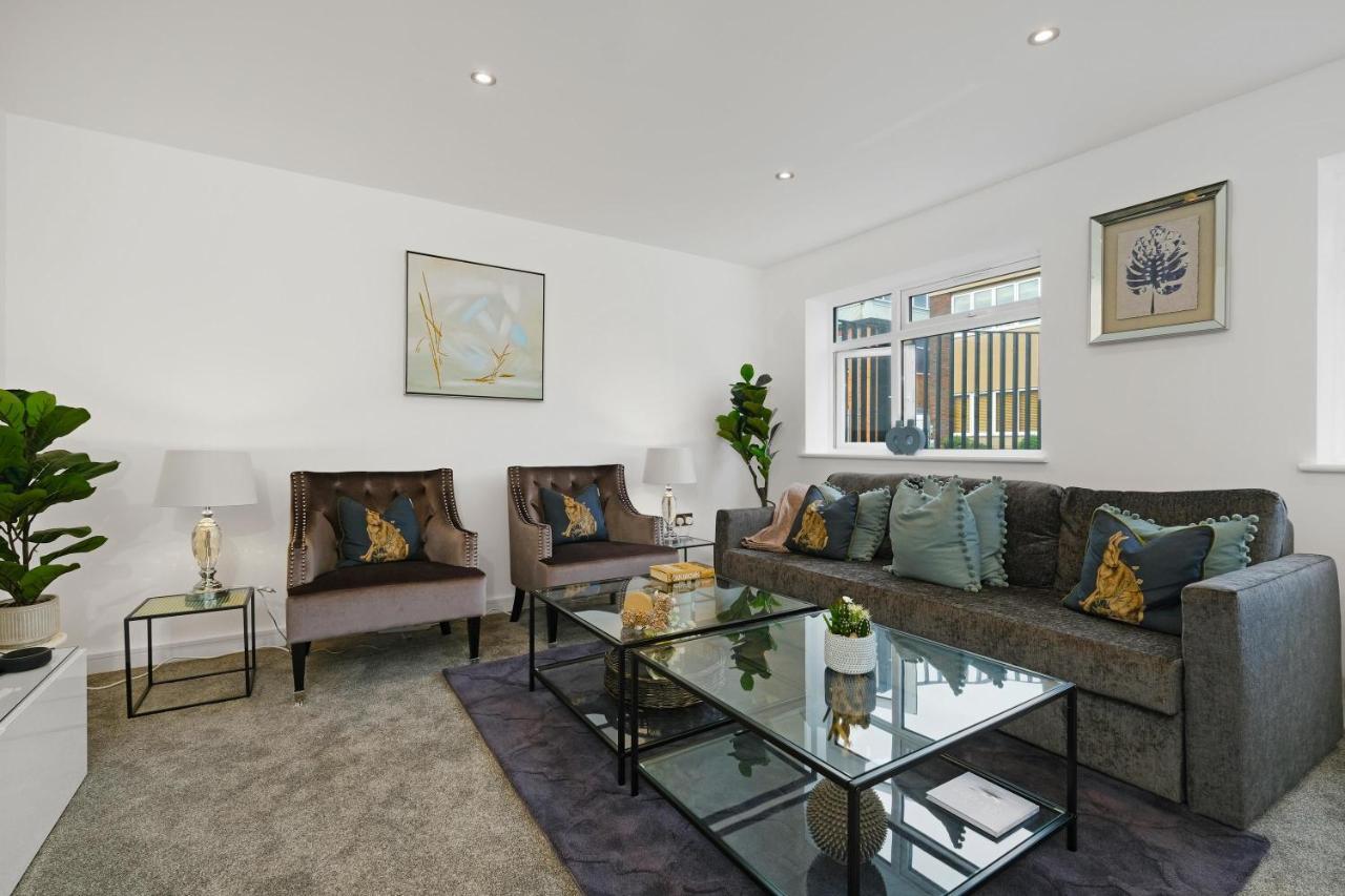 St Martins 2 Bedroom Apartments In Ruislip By 360 Stays Exteriör bild