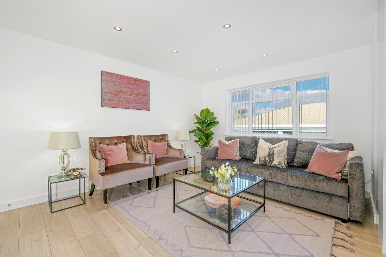 St Martins 2 Bedroom Apartments In Ruislip By 360 Stays Exteriör bild
