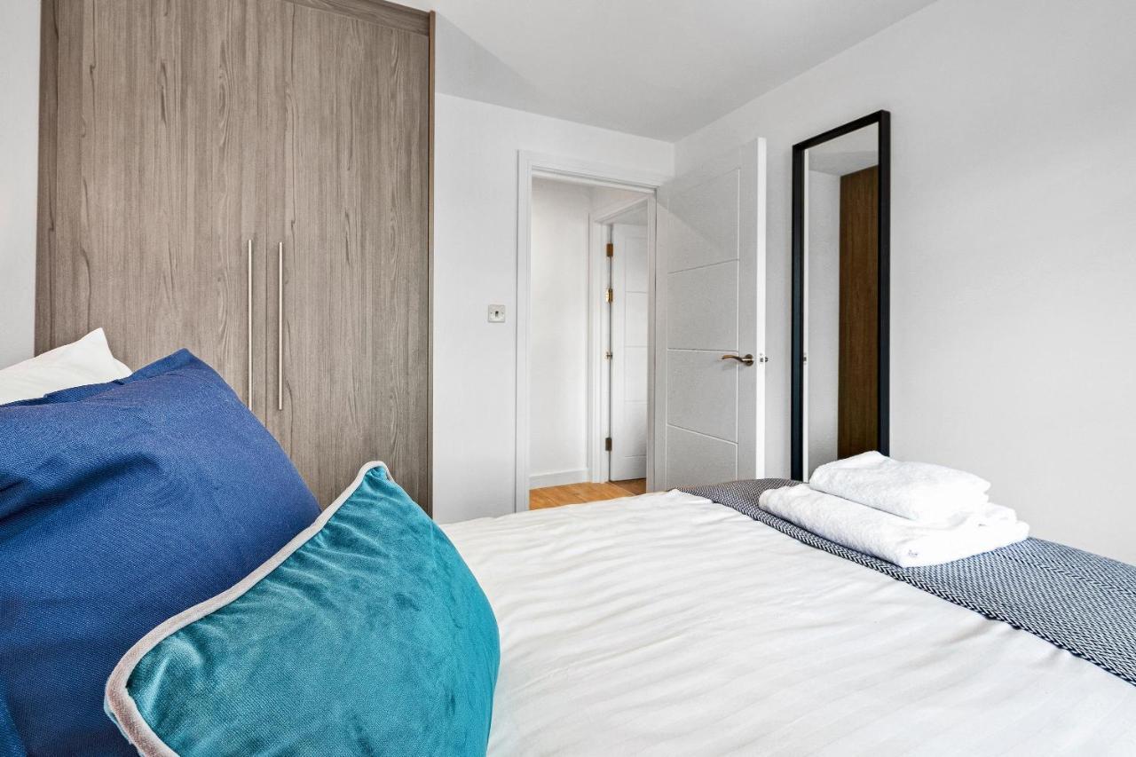 St Martins 2 Bedroom Apartments In Ruislip By 360 Stays Exteriör bild