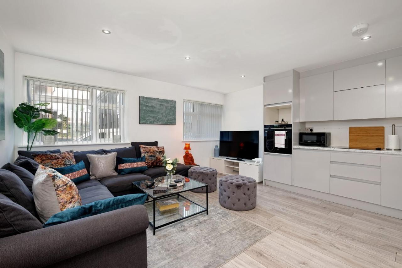 St Martins 2 Bedroom Apartments In Ruislip By 360 Stays Exteriör bild