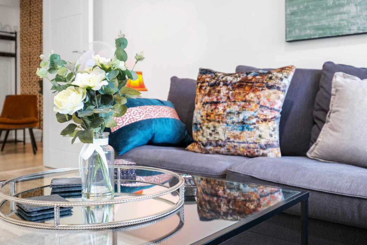 St Martins 2 Bedroom Apartments In Ruislip By 360 Stays Exteriör bild