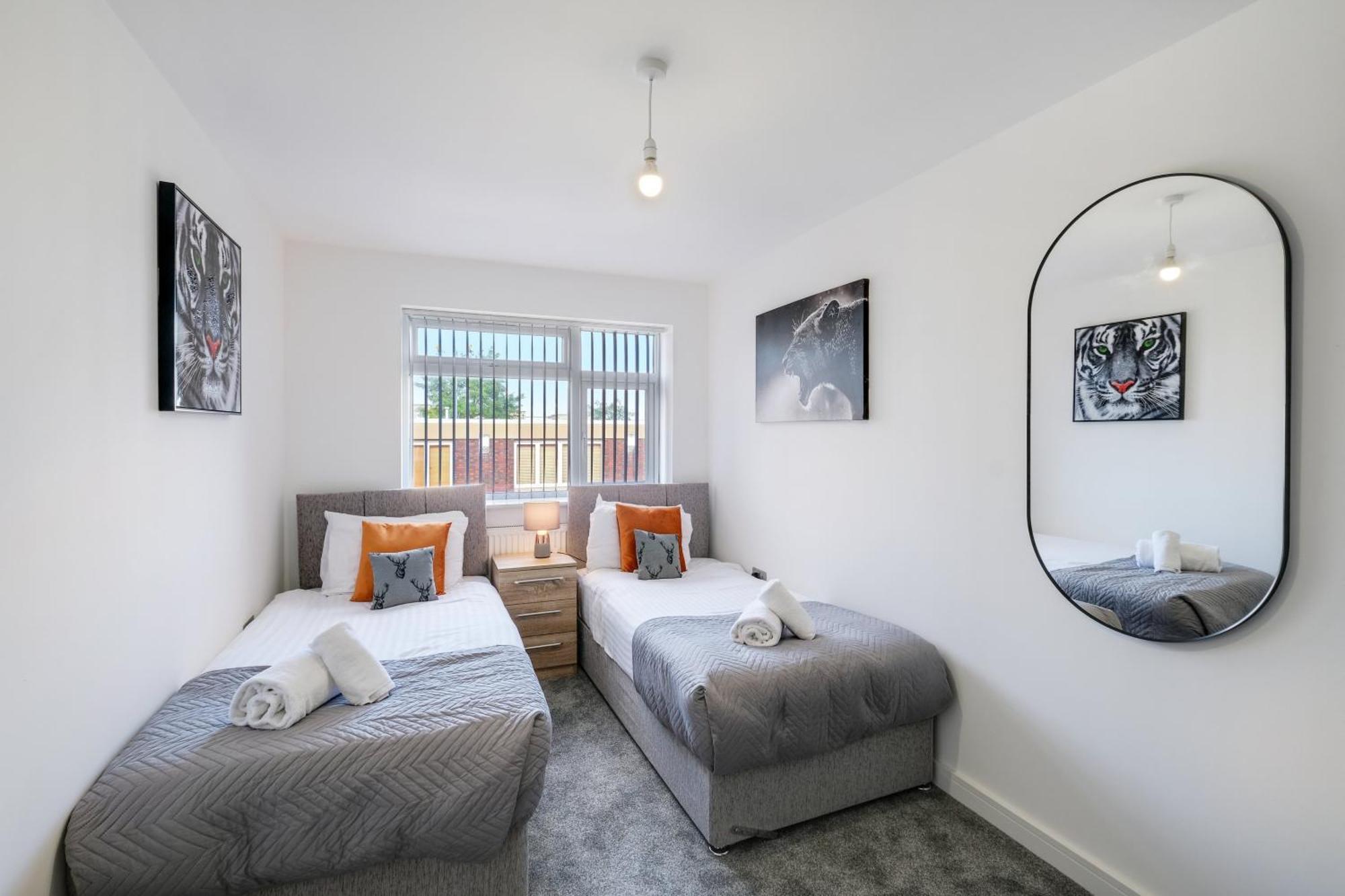 St Martins 2 Bedroom Apartments In Ruislip By 360 Stays Exteriör bild